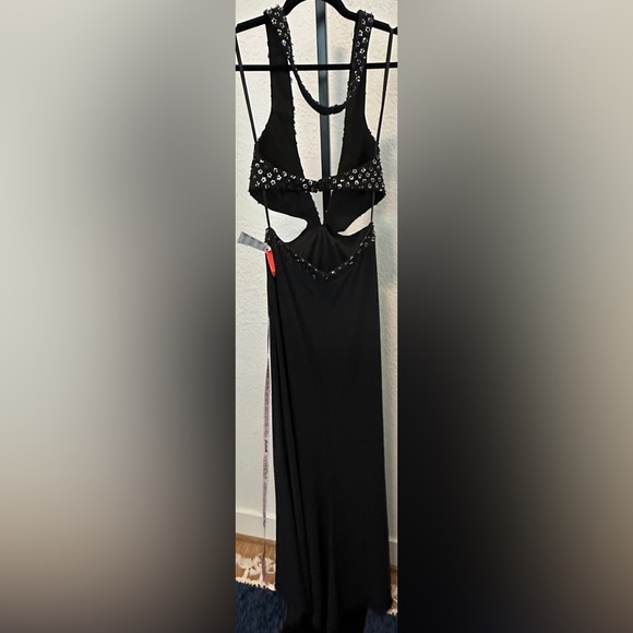 Mac Duggal | Beaded Gown - Picture 4 of 5